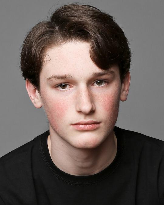 詹姆斯·梅尔维尔 James Melville照片