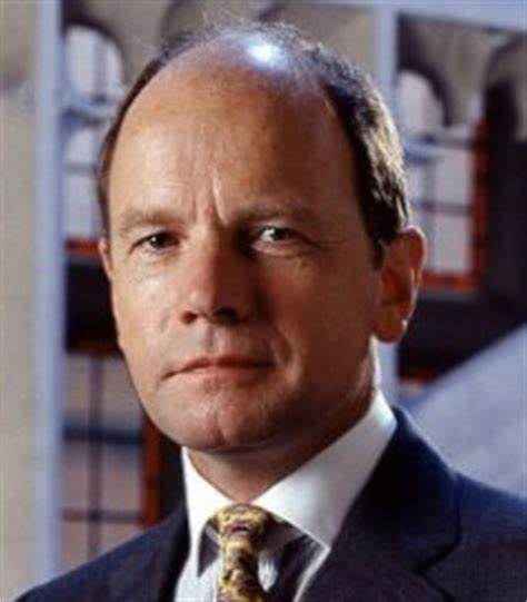 西蒙·钱德勒 Simon Chandler照片