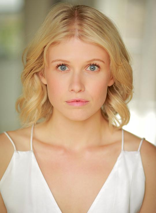 洛斯雷诺兹 Rose Reynolds照片