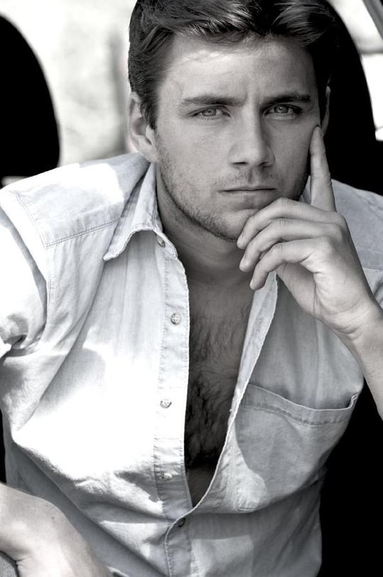 哈利·艾登 Harry Eden照片