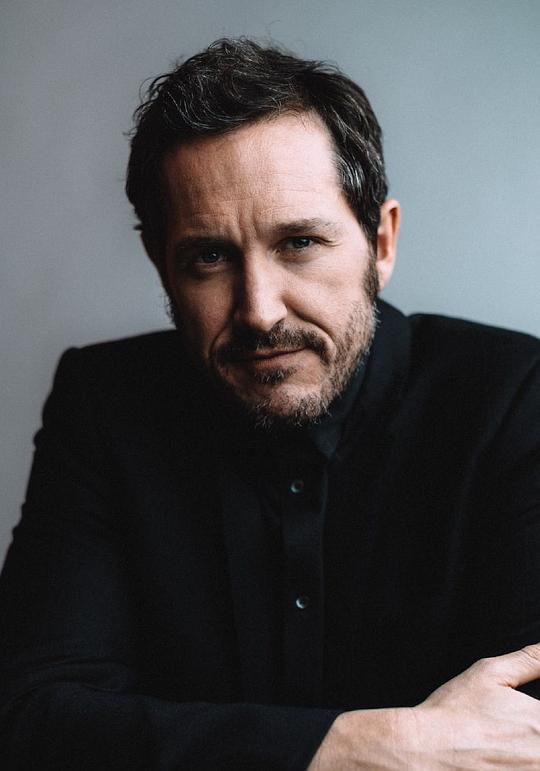 伯蒂·卡维尔 Bertie Carvel照片