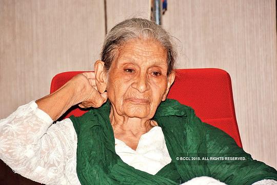 法如克·贾法尔 Farrukh Jaffar照片