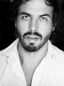 安格斯·桑普森 Angus Sampson照片