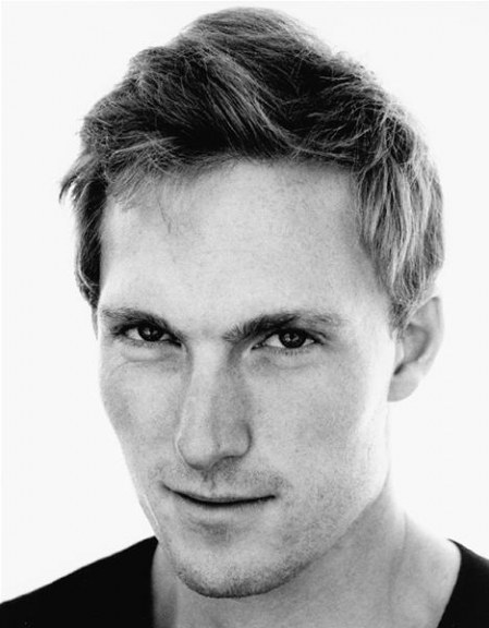 萨姆·霍尔 Sam Hoare照片