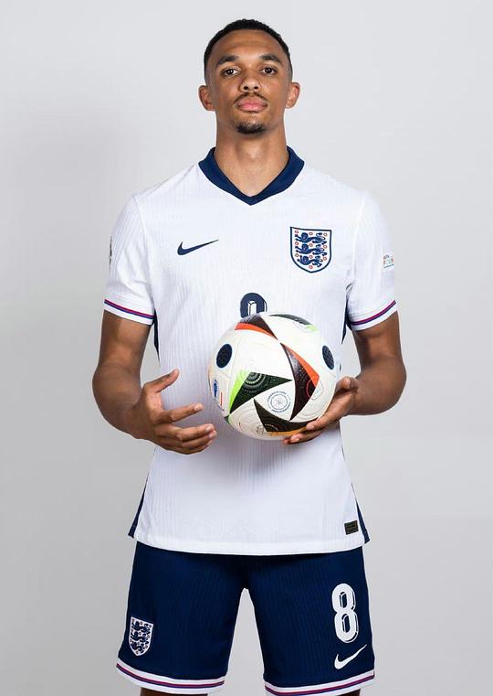 特伦特·亚历山大-阿诺德 Trent Alexander-Arnold照片