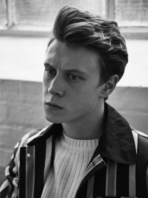 乔治·麦凯 George MacKay照片