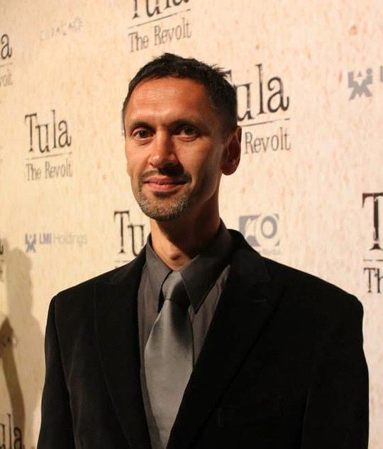 保罗·巴泽利 Paul Bazely照片