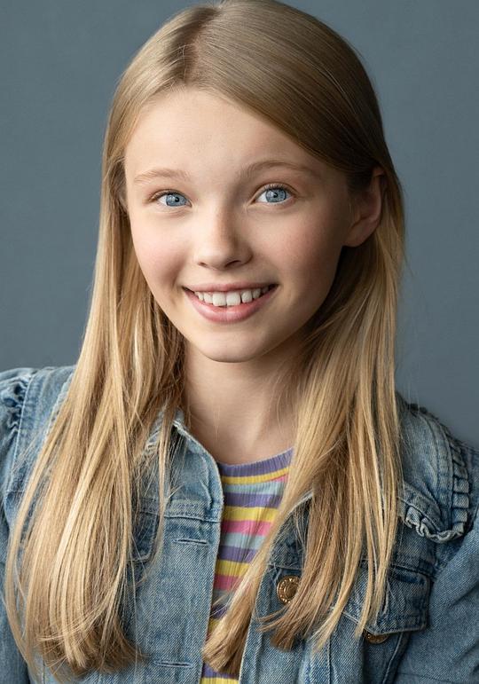 米丽-萝丝·克若斯莉 Millie-Rose Crossley照片