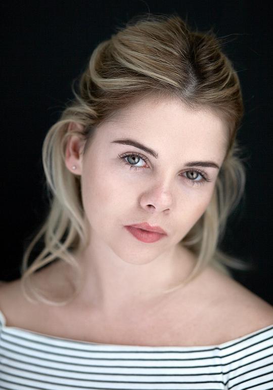 希尔莎-莫妮卡·杰克逊 Saoirse-Monica Jackson照片