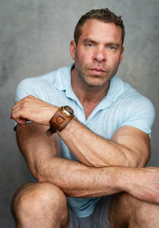 亚当·巴兹尔 Adam Basil照片