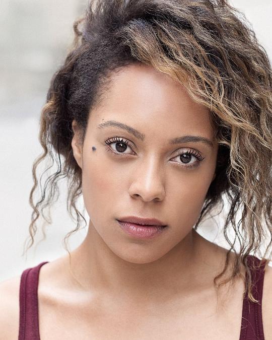 罗莎琳德·以利亚撒 Rosalind Eleazar照片