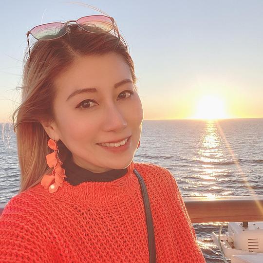 刘晨芝 Adrienne Lau照片