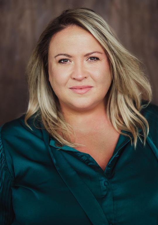 莉亚·麦克雷 Leah MacRae照片