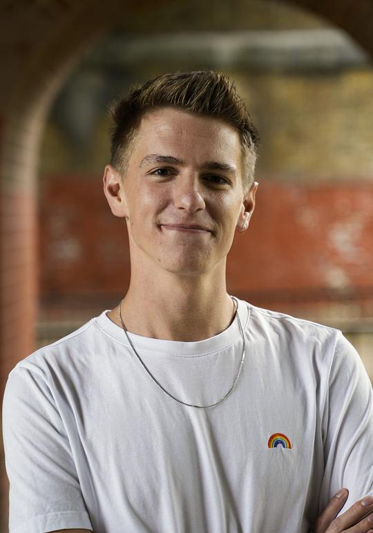 利亚姆·卡尔弗特 Liam Calvert照片