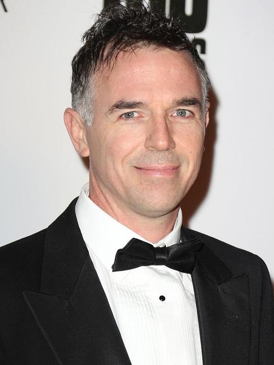 查理·科里德-米尔斯 Charlie Creed-Miles照片