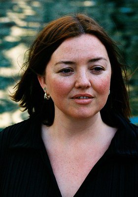 鲁瓦森·伯恩斯 Róisín Burns照片