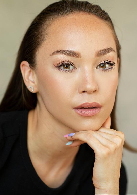 娜奥米·J·小川 Naomi J. Ogawa照片