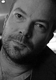 西蒙·鲁梅莱 Simon Rumley照片