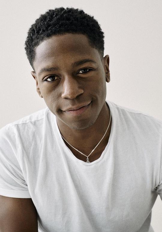 戴维·荣松 David Jonsson照片