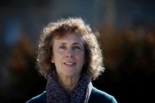 艾琳·梅琪 Irene Mecchi照片