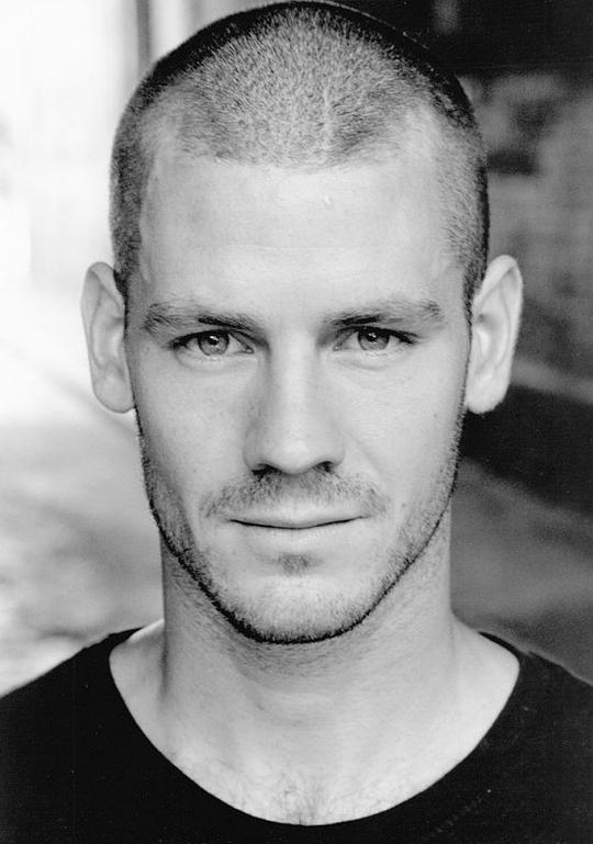 亨利·加勒特 Henry Garrett照片