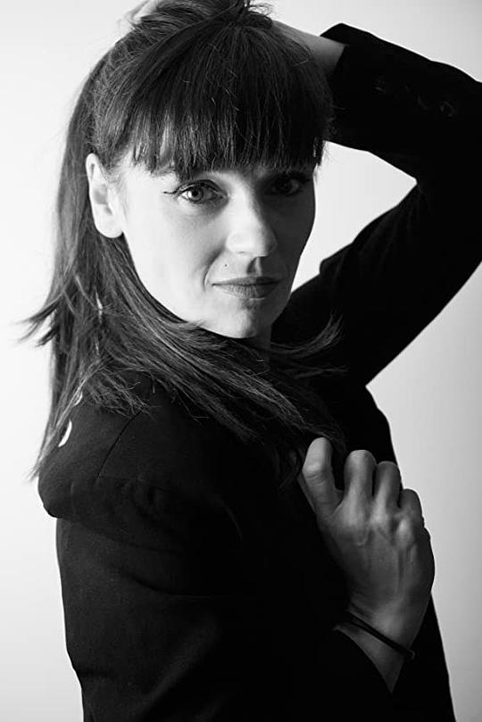 安娜·罗莎·德·埃萨吉雷·巴特勒 Ana Rosa De Eizaguirre Butler照片