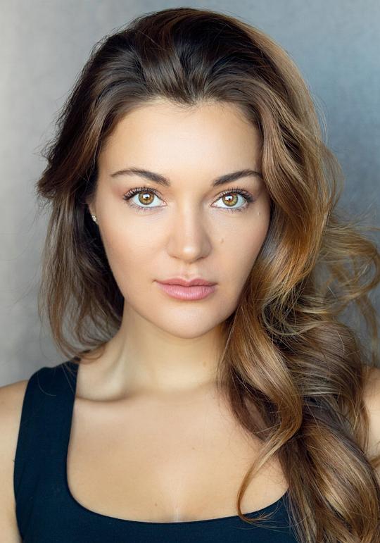 米拉贝尔·斯图尔特 Mirabel Stuart照片