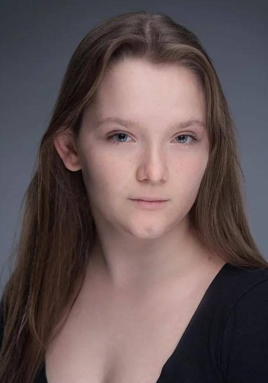 格温·库兰特 Gwen Currant照片