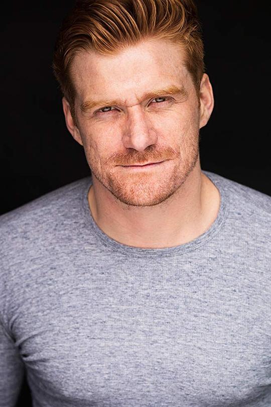 保罗·布林 Paul Bullion照片