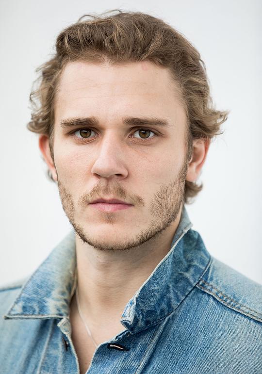 阿隆·冯·安德里安 Aron von Andrian照片