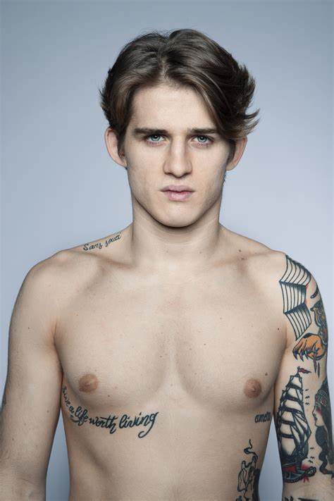 朱利叶斯·布里齐 Giulio Brizzi照片