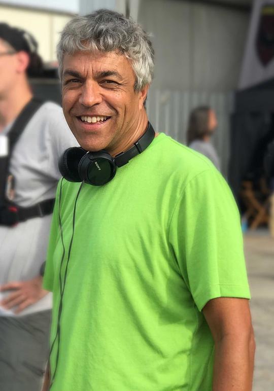 亚历克斯·皮莱 Alex Pillai照片