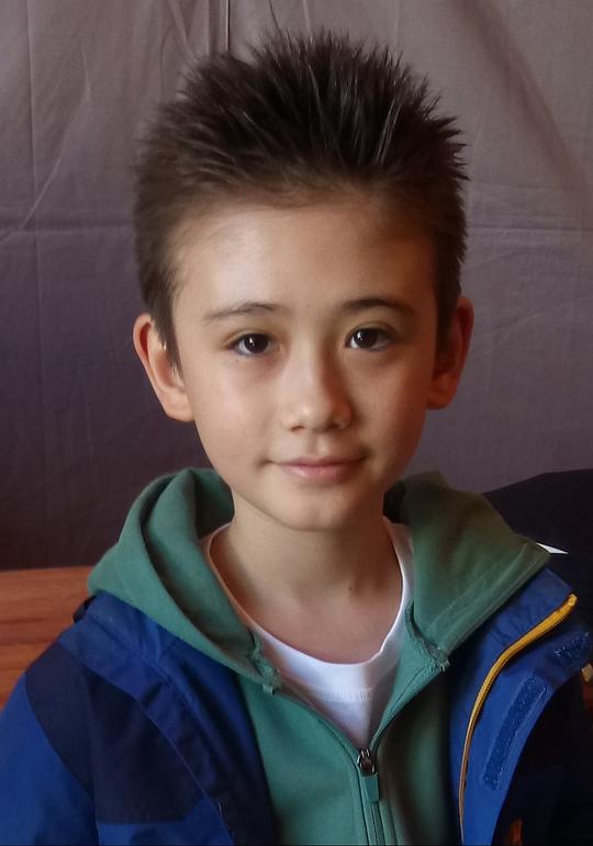 鲁吉·包诺奇 Ruki Baunoch照片