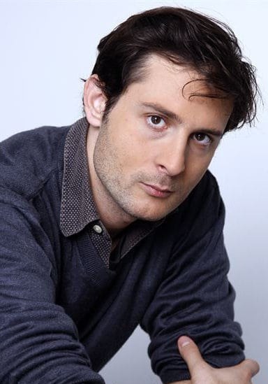 阿图·阿拉里 Arthur Harari照片