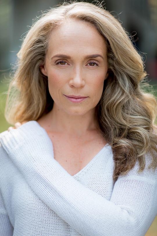 詹妮弗·科平 Jennifer Copping照片