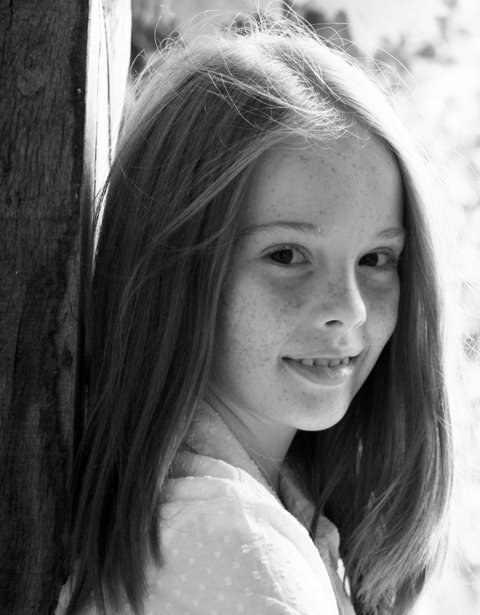 玛德琳·鲍尔 Madeleine Power照片