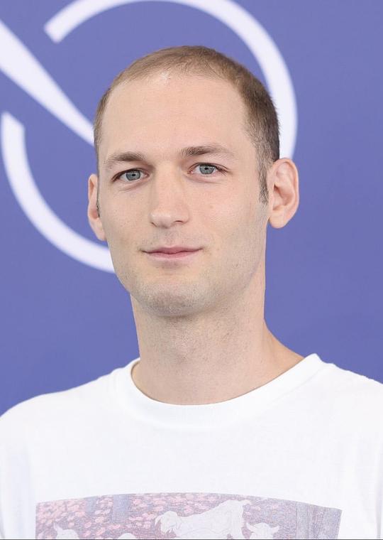 乔瓦尼·托尔托里奇 Giovanni Tortorici照片