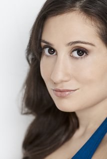 露西·德维托 Lucy DeVito照片