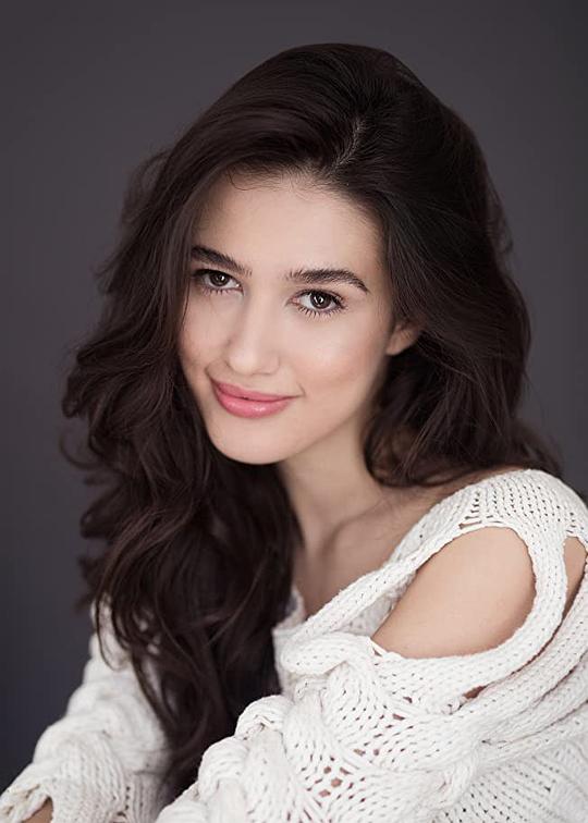 曼德琳娜·贝拉柳·伦 Madalina Bellariu Ion照片