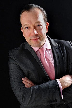 特里·斯通 Terry Stone照片