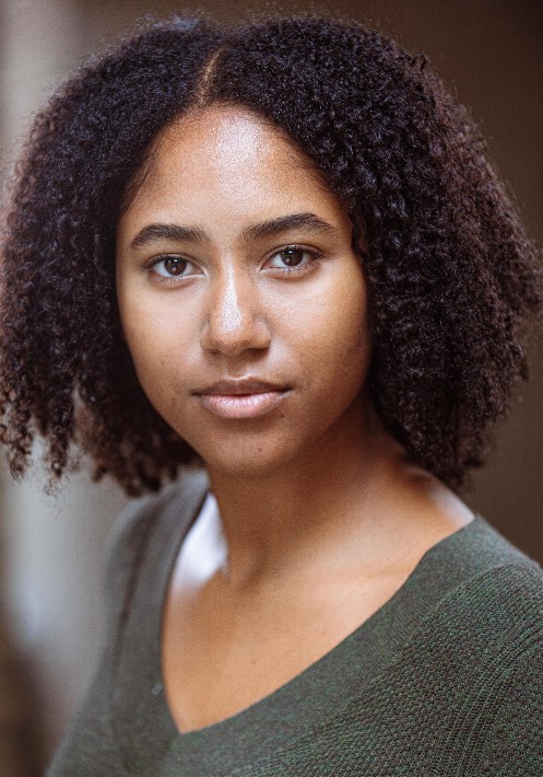 安迪拉·克里奇洛 Andira Crichlow照片