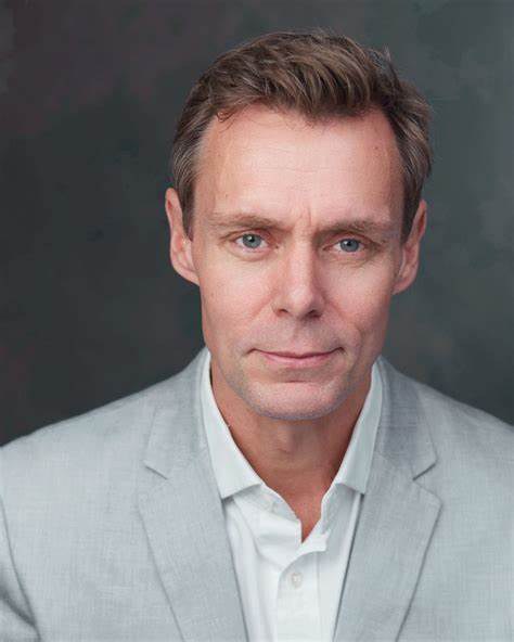 爱德华·贝克·杜利 Edward Baker-Duly照片