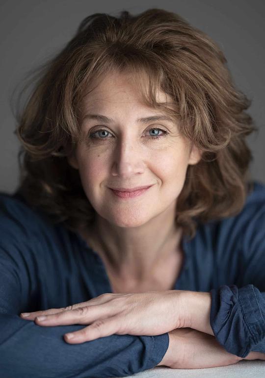 阿丽·怀特 Ali White照片