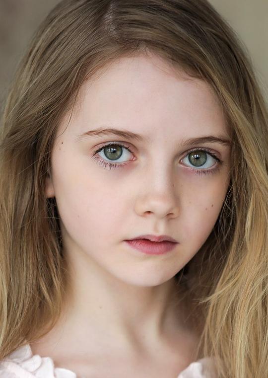 艾维·坦普尔顿 Evie Templeton照片