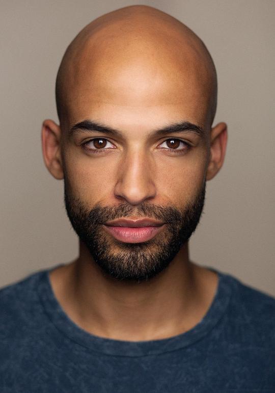 纳丹·艾夫斯-莫瓦 Nathan Ives-Moiba照片