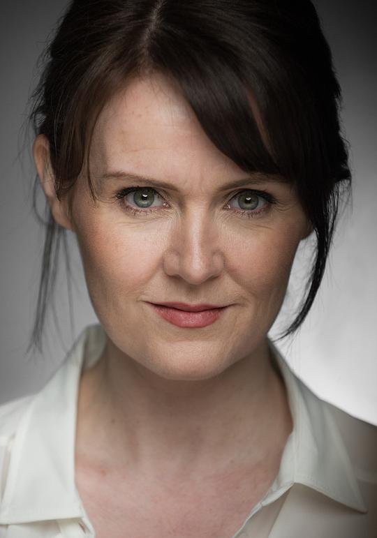 玛丽安娜·麦克沃尔 Marianne McIvor照片