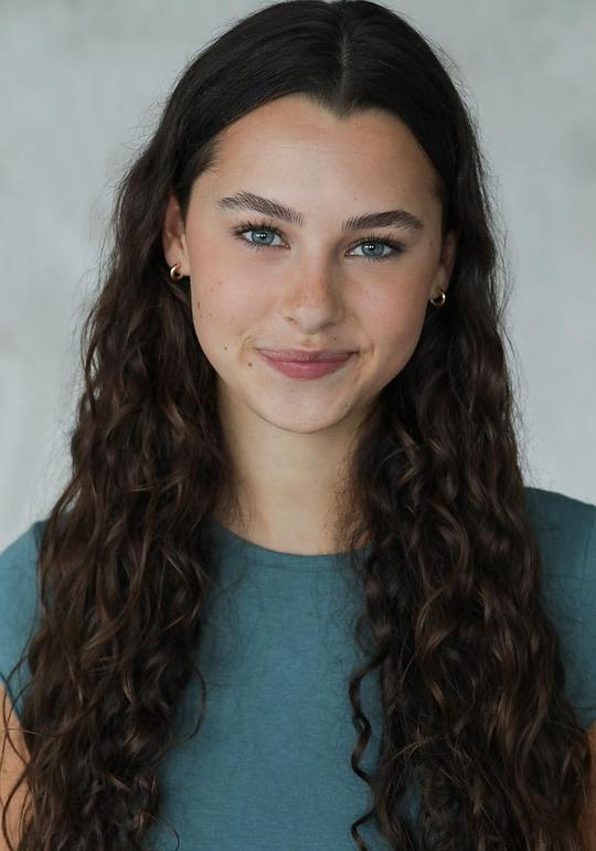 碧悠·加德斯顿 Beau Gadsdon照片