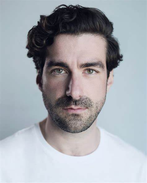 尼古拉斯·毕绍普 Nicholas Bishop照片