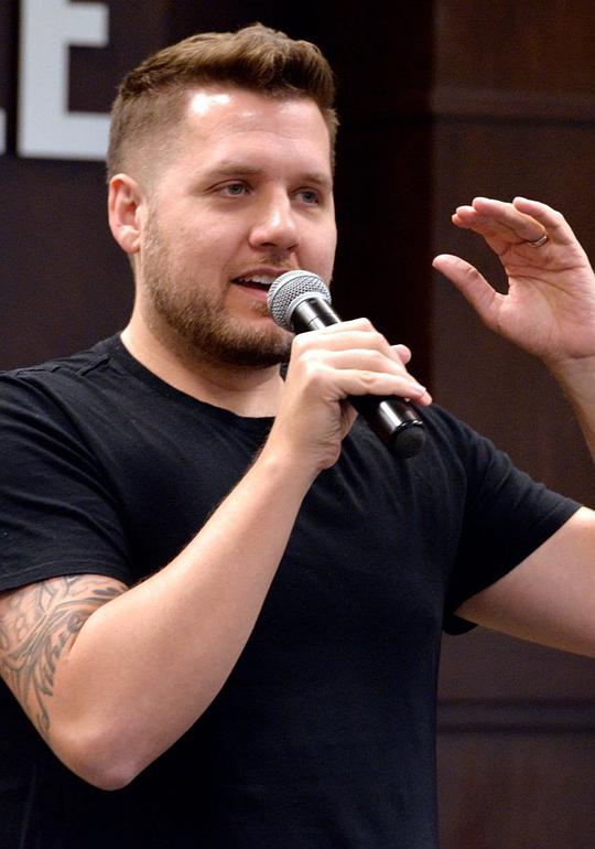 马克·梅森 Mark Manson照片