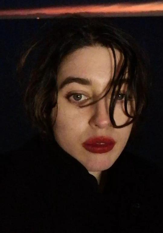 露娜·卡蒙 Luna Carmoon照片